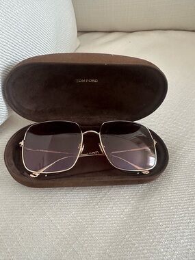 Tom Ford Square Oversized Sunglasses in Brown Gradient